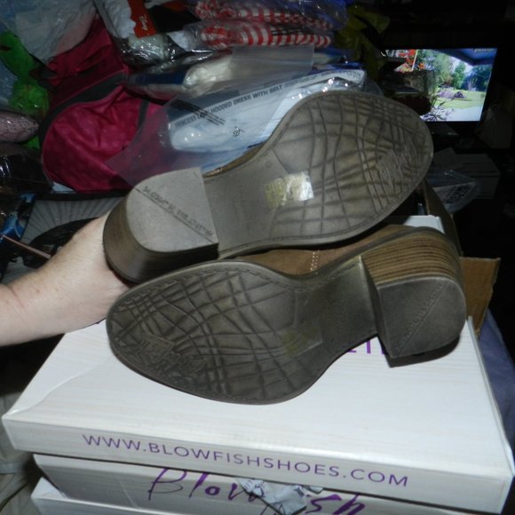 Blowfish Liva Bootie  Brown Ruched Vegan Leather Ankle Booties Shoes NWT - Picture 7 of 16